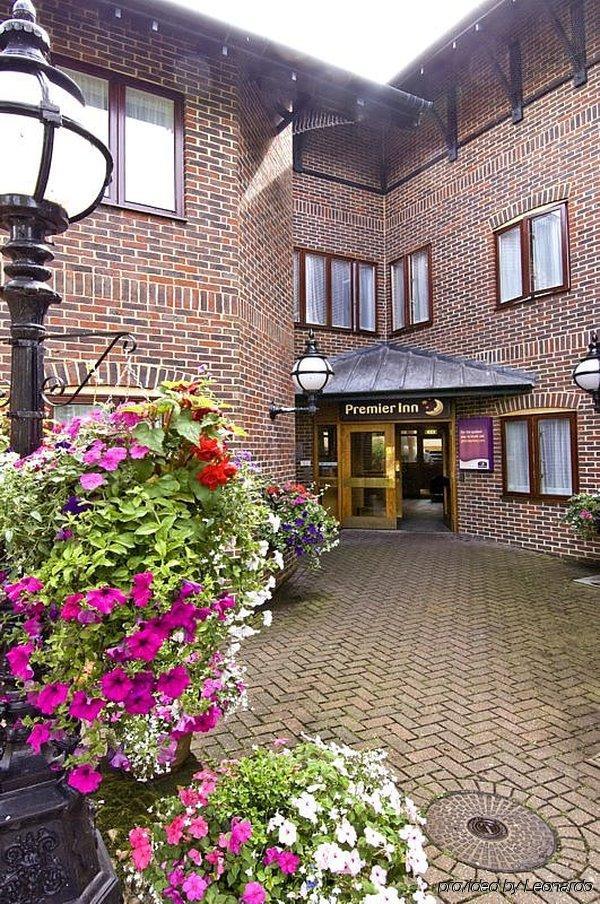 Premier Inn トンブリッジ エクステリア 写真